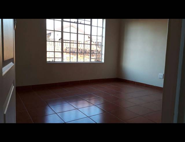 2 BEDROOM FLAT RENTED IN SCHUINSHOOGTE